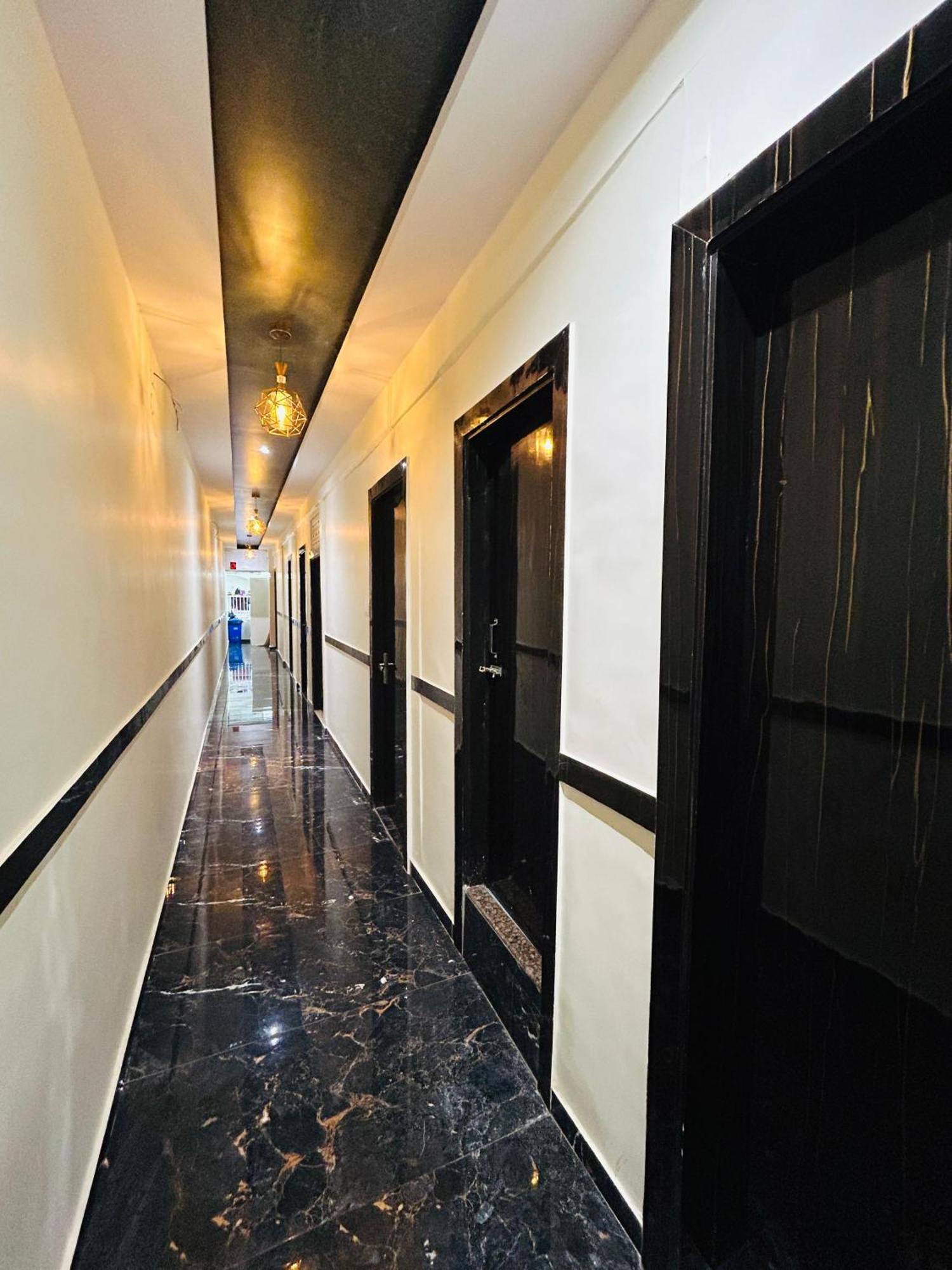 Hotel Rinza Residency Bombaj Exteriér fotografie